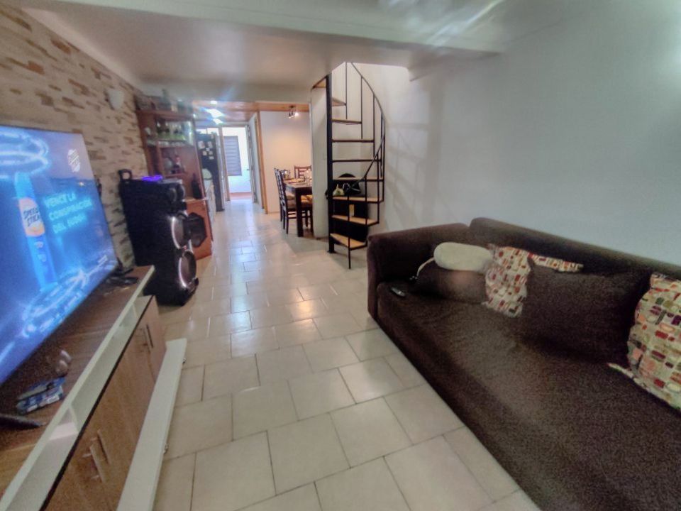 casa-en-venta-en-la-florida_16_68ad2c393af2e.jpg