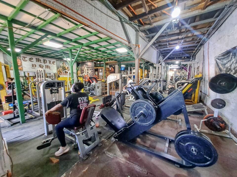 Gimnasio-en-venta-Peñaflor_3_69b763fc2b47c.jpg