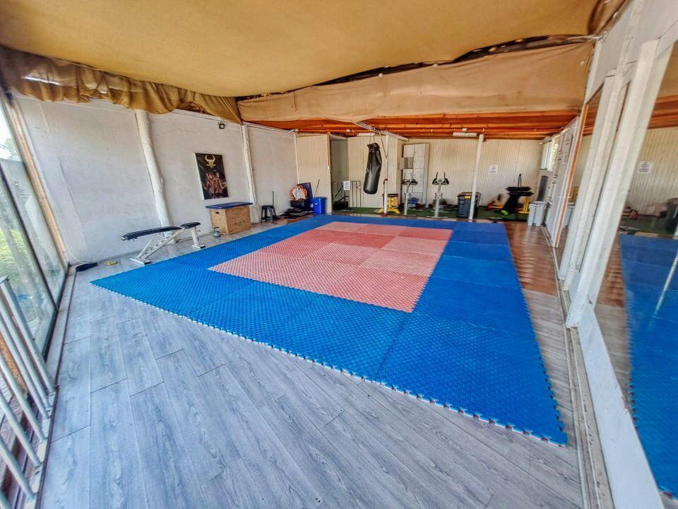 Gimnasio-en-venta-Peñaflor_4_69b763fc3425f.jpg